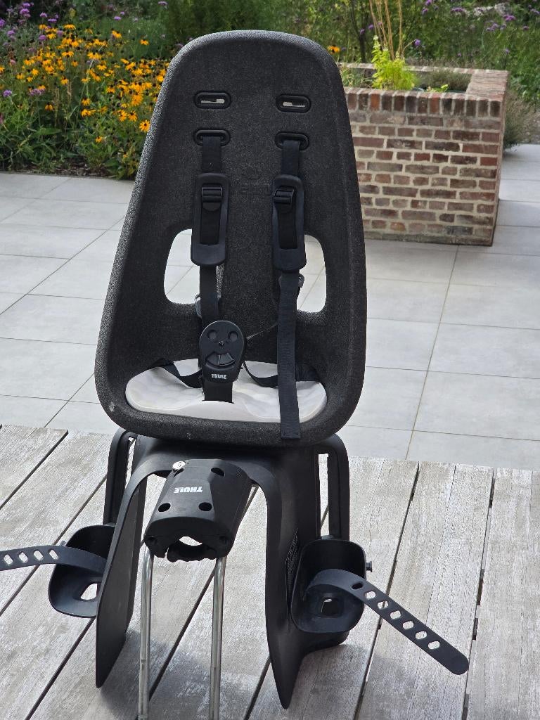 Thule Yepp nexxt maxi wit, frame mount, Fietsen en Brommers, Ophalen, Achterzitje, Voetsteuntjes, Yepp (Thule)