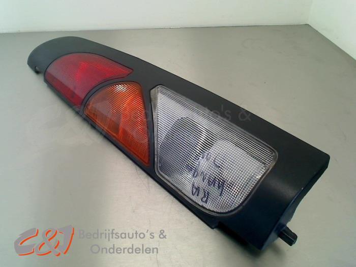 Feu arrière droit d'un Renault Kangoo, Autos : Pièces & Accessoires, Éclairage, Renault, Utilisé, 3 mois de garantie, Enlèvement ou Envoi