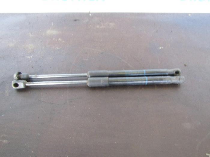 Kit amortisseur couvercle coffre d'un Skoda Citigo, Autos : Pièces & Accessoires, Carrosserie & Tôlerie, Skoda, Utilisé, 3 mois de garantie