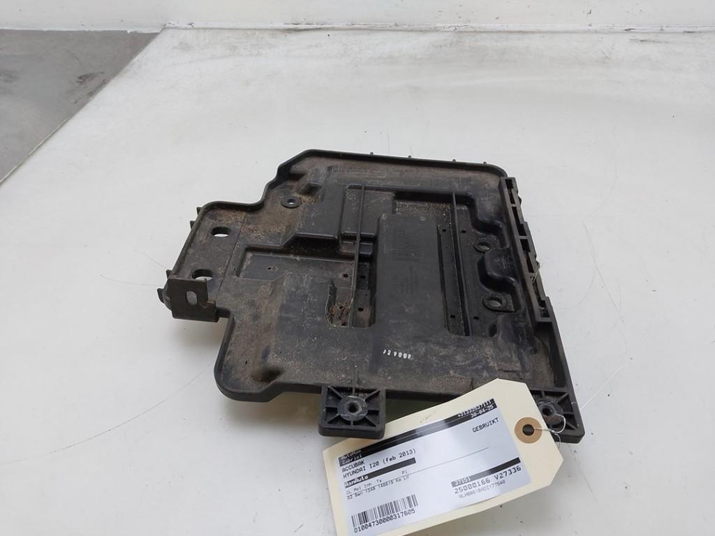 BAC A BATTERIE Hyundai i20 (|371511J680|371501J680|), Autos : Pièces & Accessoires, Batteries & Accessoires, Hyundai, Utilisé