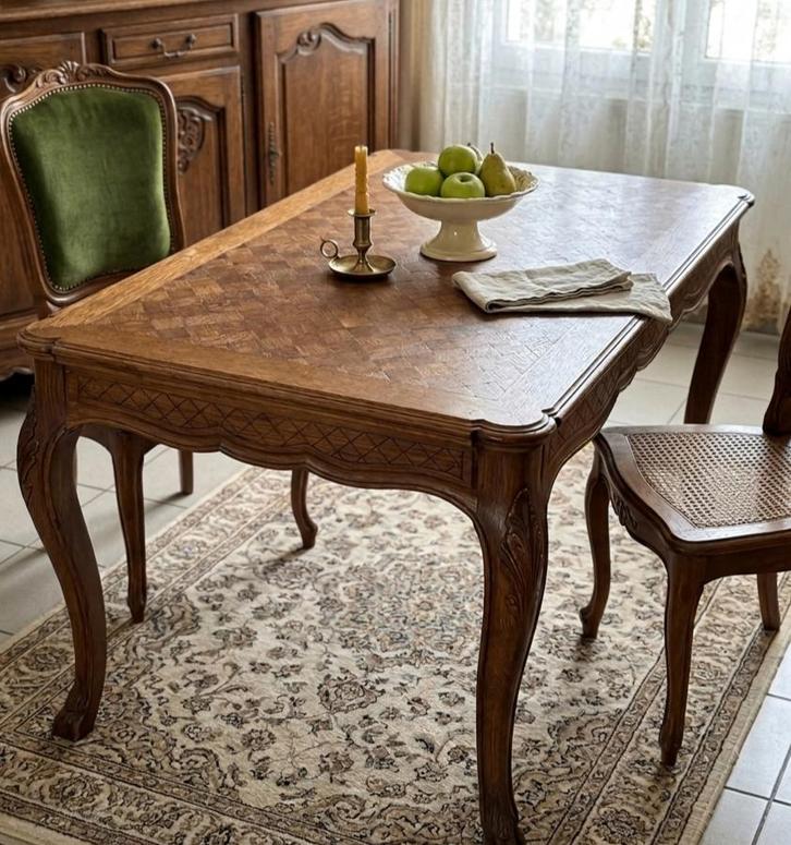 Massief eikenhouten eettafel in Louis XV-stijl, Huis en Inrichting, Complete eetkamers, Gebruikt, Ophalen