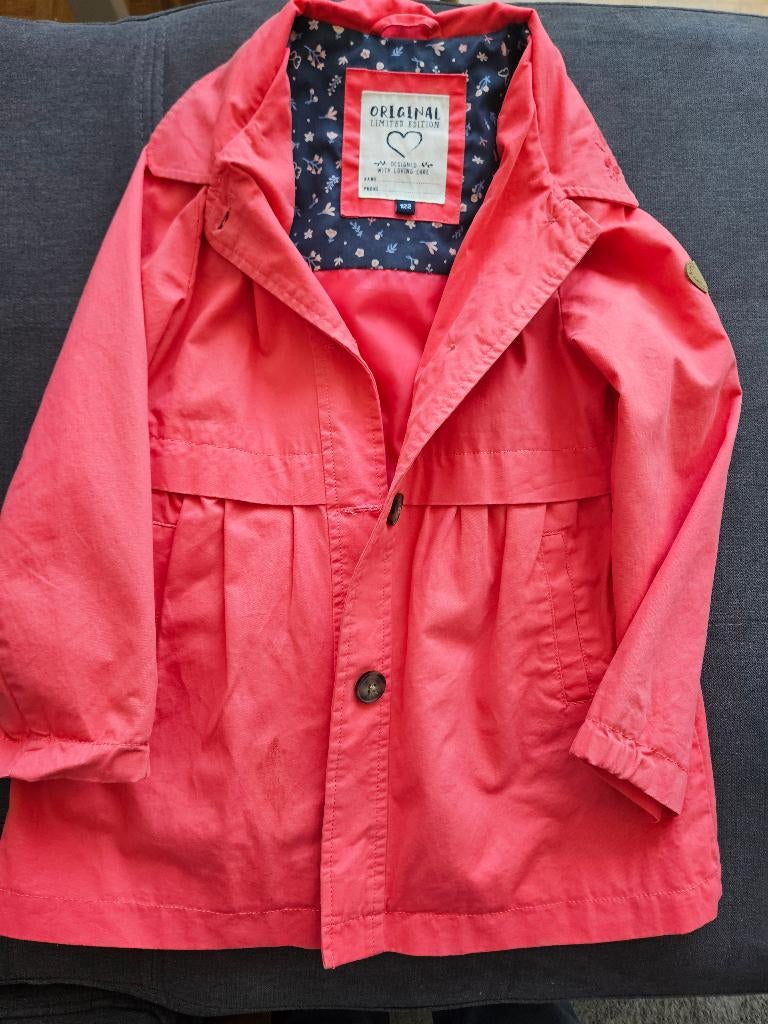 veste, blazer et imperméable taille 122, Kinderen en Baby's, Kinderkleding | Maat 122, Ophalen, C&A, Meisje, Trui of Vest