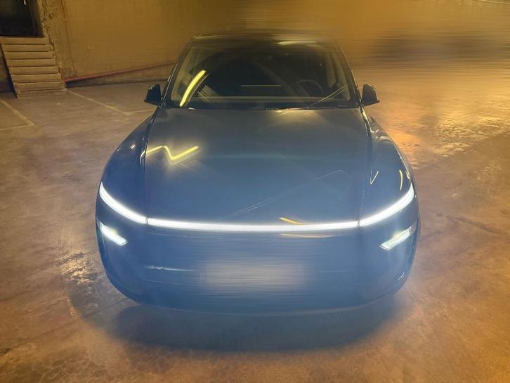 Tesla model y 2025, Autos, Tesla, Particulier, Model Y, Électrique, SUV ou Tout-terrain, 5 portes, Automatique, Noir, Noir, Enlèvement