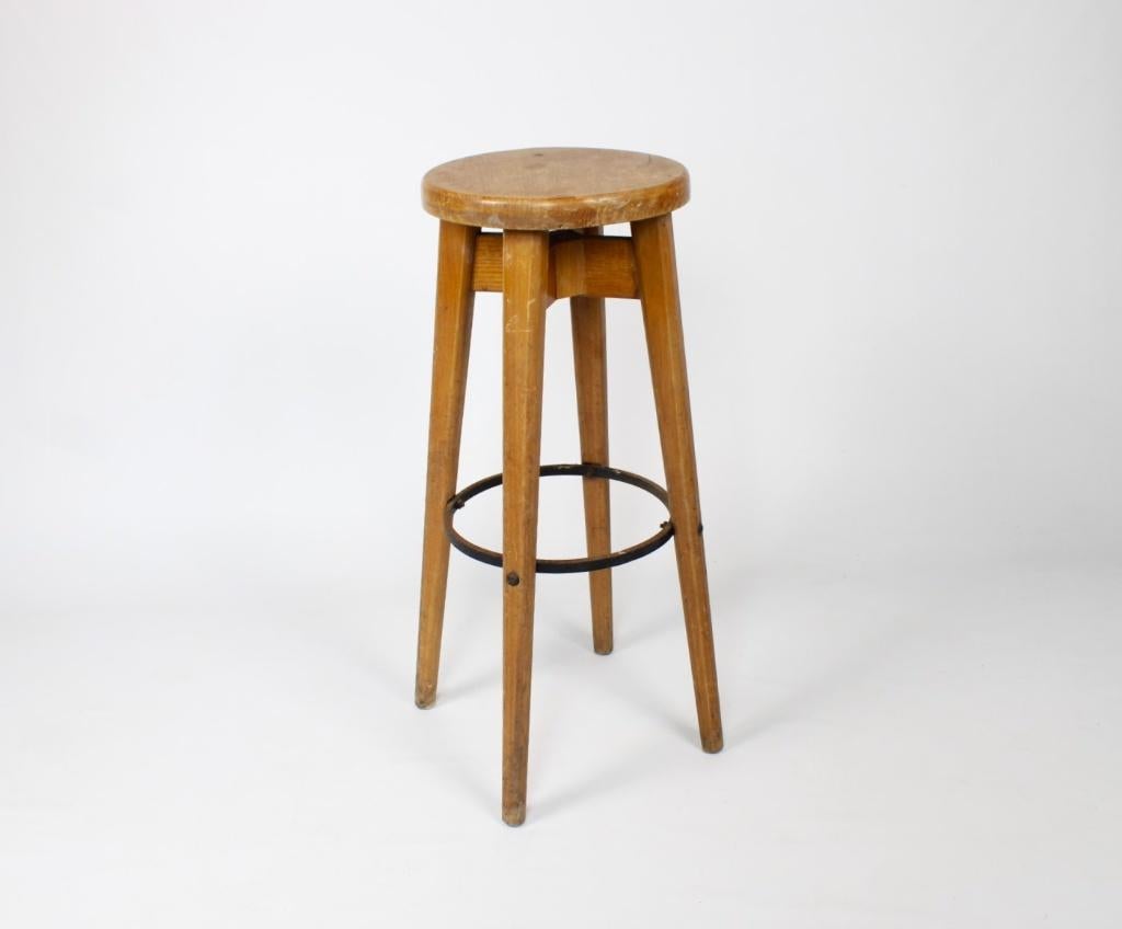 ancien tabouret haut, Enlèvement