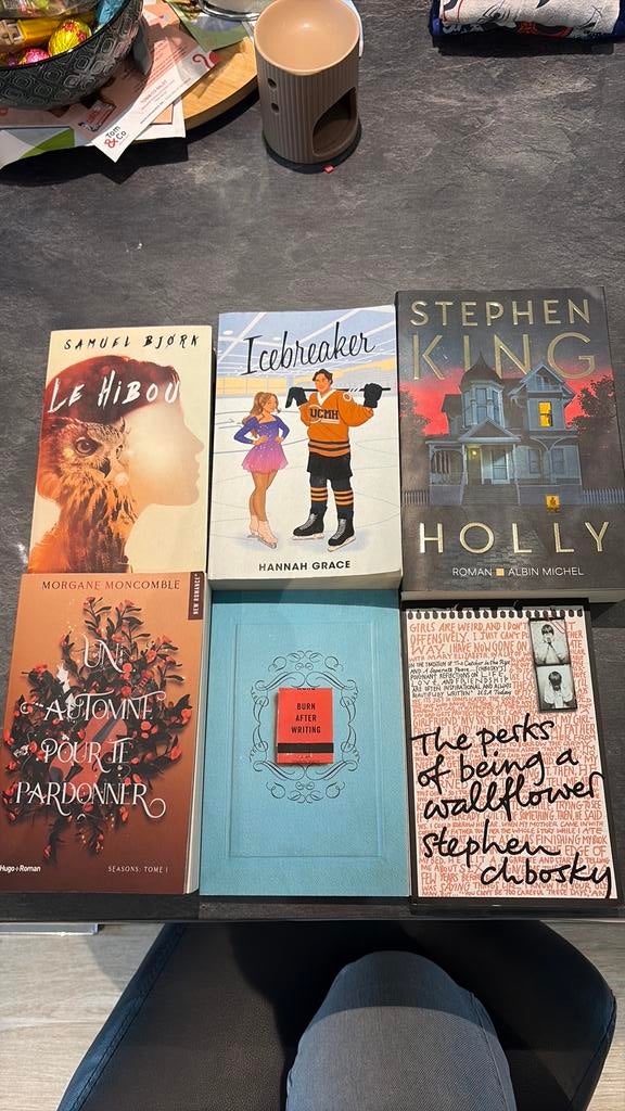 Lot de 6 livres (romance, thriller, roman) ado très bon état, Boeken, Verzenden