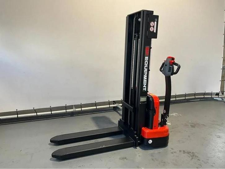 EP EST 124 hefhoogte 2,70 meter (bj 2026), Zakelijke goederen, Machines en Bouw | Heftrucks en Intern transport, Stapelaar, Elektrisch