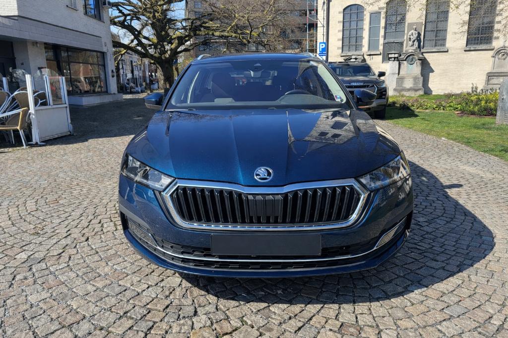 Skoda Octavia SW PHEV 1.4 TSI Style DSG 51000 km, Auto's, Skoda, Automaat, Stof, Blauw, 1395 cc
