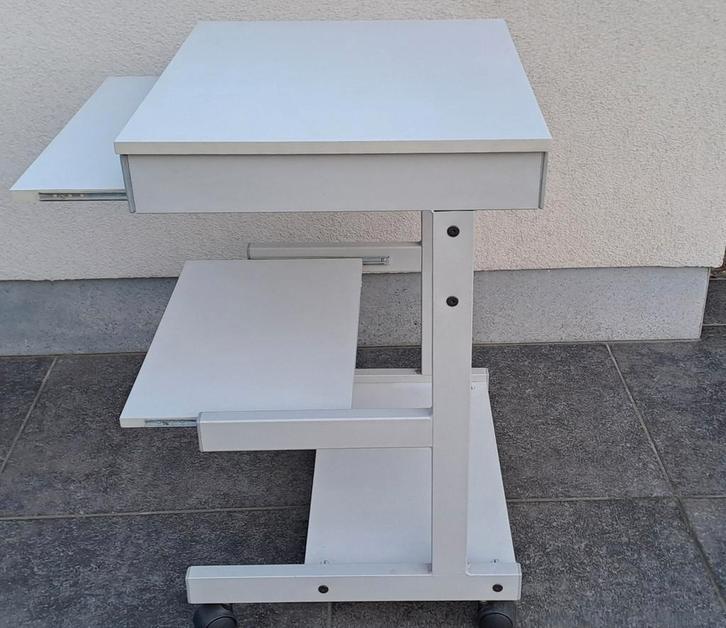 Computertafeltje/laptop of bijzettafeltje "zachtgrijs ", Maison & Meubles, Armoires | Meubles ordinateur, Comme neuf, 70 à 120 cm