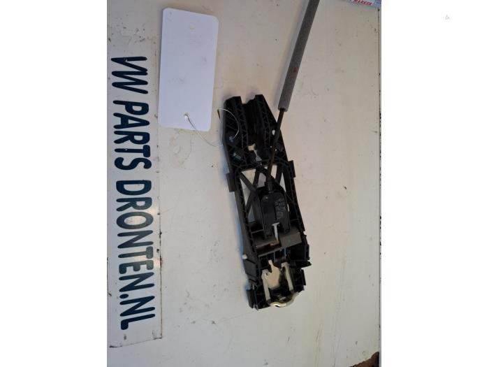 Poignée portière 4portes avant gauche d'un Volkswagen Polo, Autos : Pièces & Accessoires, Volkswagen, -, 3 mois de garantie, Utilisé