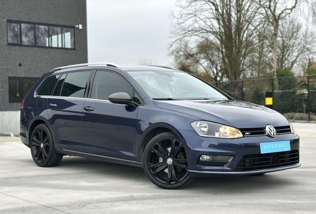 Volkswagen Golf 1.6 TDI R Line Black Style - Adaptive Cruise, Auto's, Blauw, USB, Bedrijf, 5 deurs