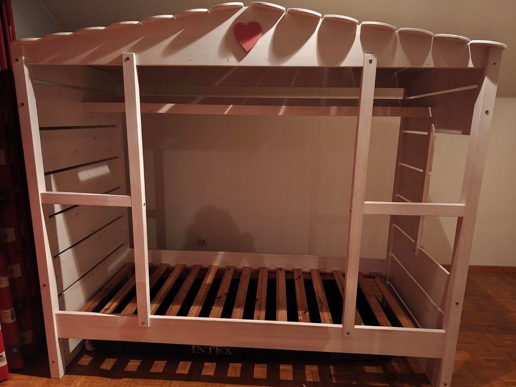 Leuk bed met bijbehorende kast, Ophalen, Gebruikt, Eenpersoons