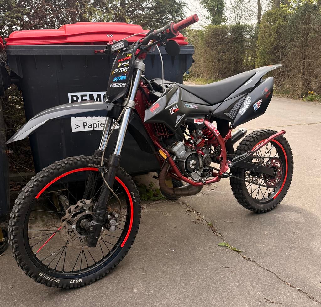 Beta rr 50 enduro, Fietsen en Brommers, Brommers | Tuning en Styling, Zo goed als nieuw, Ophalen