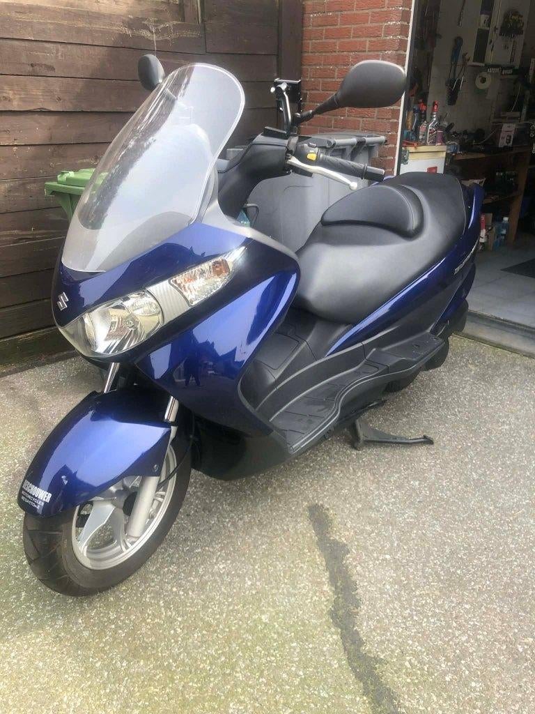 suzuki burgman 125cc, Motoren, Motoren | Suzuki, Particulier, Scooter, 1 cilinder, Motorrijbewijs A, Gebruikt, Ophalen