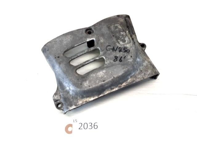 GN250 1981 - 1987 Suzuki Kettingcover D1-53251, Motos, Pièces | Suzuki