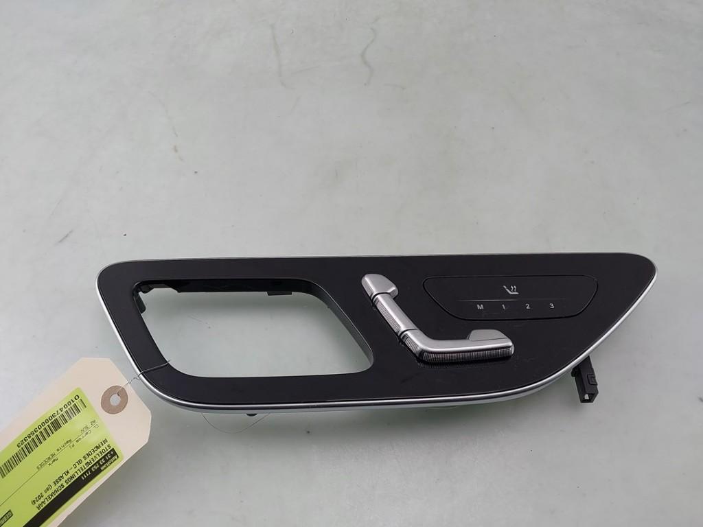 COMMANDE DE REGLAGE DE SIEGE Chevrolet USA Malibu, Dhr. J. Ham, Chevrolet, Administratie@autoham.nl, Utilisé