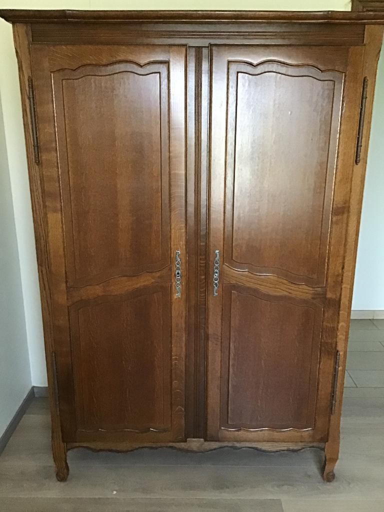 Een kleerkast L190 x123x60 cm, Ophalen, Overige houtsoorten, Met plank(en)