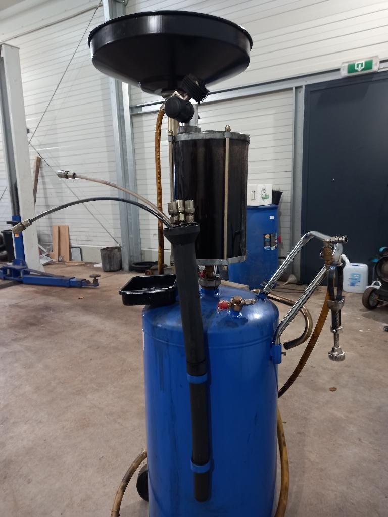 Vidangeur d'huile à vendre, Enlèvement, Utilisé