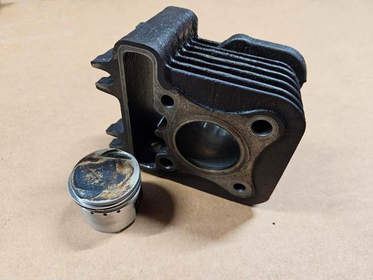 cilinderset piaggio zip 4 takt, Fietsen en Brommers, Brommeronderdelen | Algemeen, Gebruikt, Blok, Ophalen