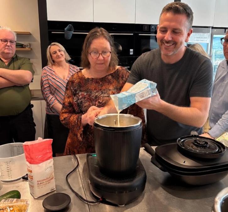 Overweeg jij een Thermomix? Boek een gratis demo, Electroménager, Mélangeurs de cuisine, Neuf, 2 à 3 litres, 3 vitesses ou plus