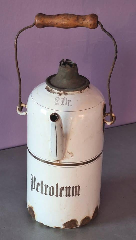 Ancienne cruche à pétrole émaillée dans son jus, Antiek en Kunst, Antiek | Email, Ophalen of Verzenden