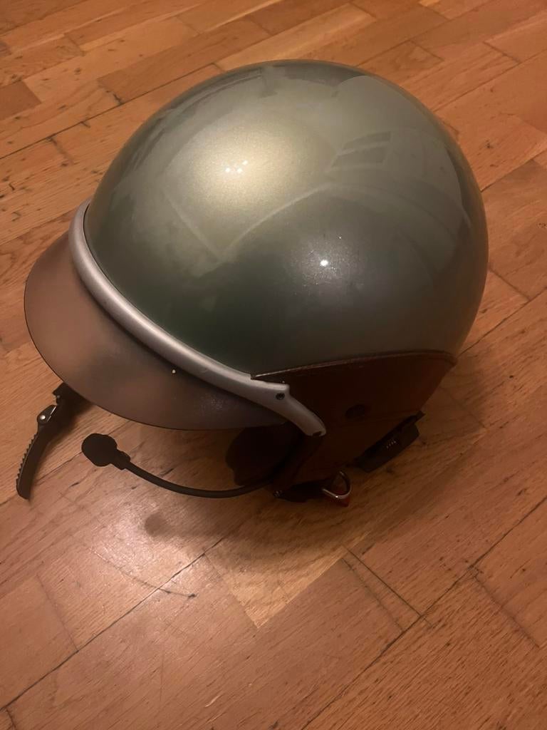 Vespa helm stijlvol italien, Fietsen en Brommers, Brommerhelmen, Zo goed als nieuw, Ophalen