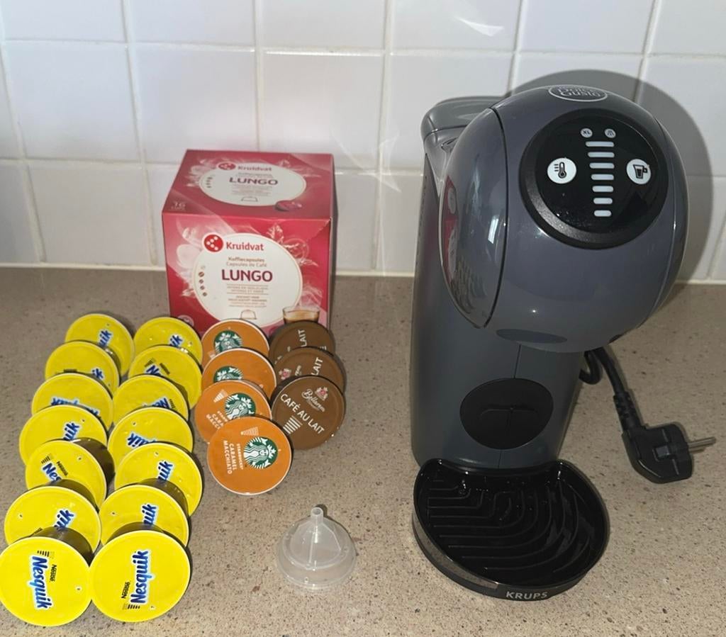 Nescafé Dolce Gusto, Enlèvement, Comme neuf, Dosettes et capsules de café, Réservoir d'eau amovible