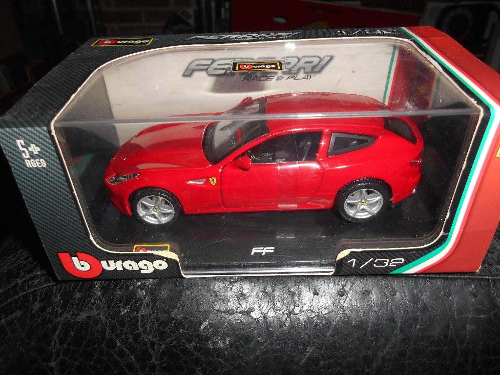 Burago 1/32 Ferrari FF, Enlèvement ou Envoi