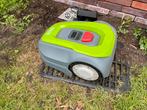 Robotmaaier 1 jaar oud 300m2  nog in waarborg, Tuin en Terras, Ophalen, Zo goed als nieuw