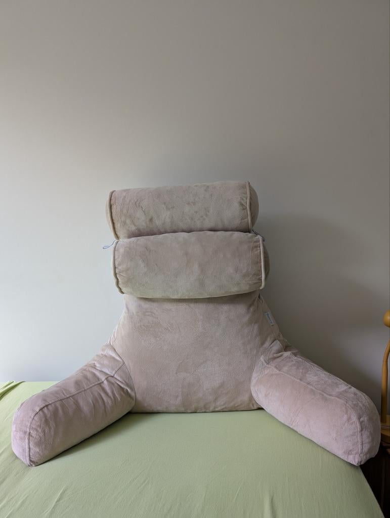 Reading support pillow, Huis en Inrichting, Zitzakken, Ophalen, Zo goed als nieuw, Beige, Zitzakstoel