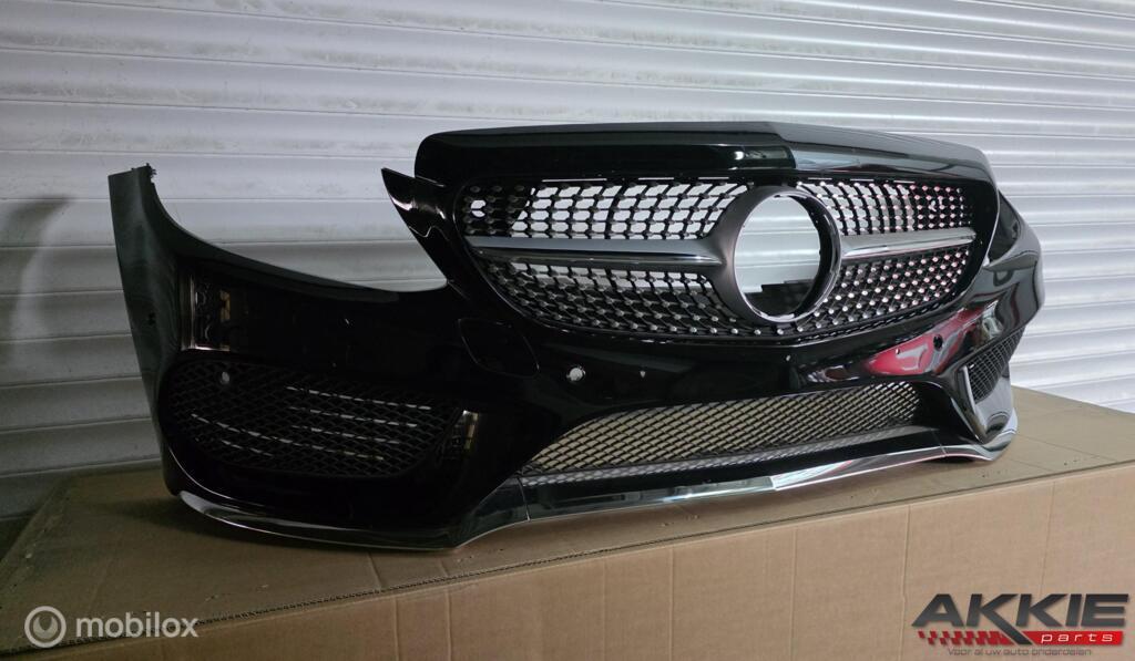 Mercedes c klasse Bumper voor W205 AMG facelift A2058802305, Gebruikt, Voor, Ophalen of Verzenden, Bumper