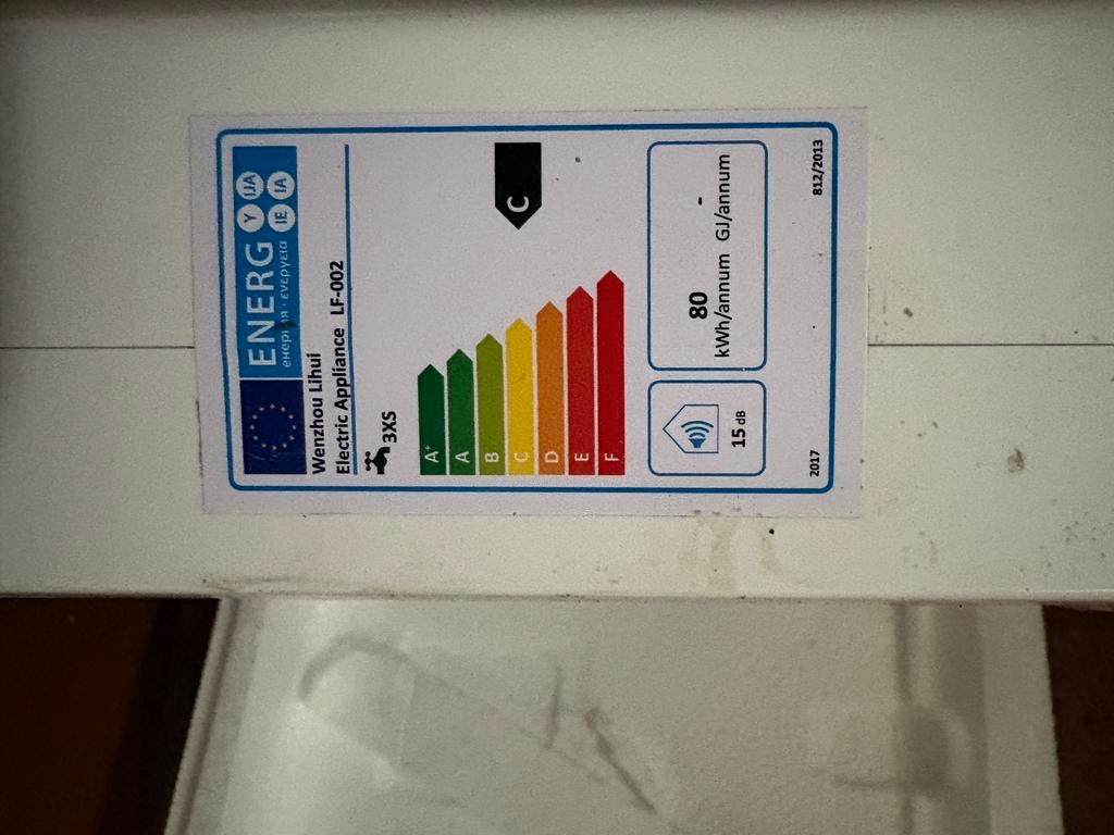 Chauffe-eau instantané à eau électrique, Enlèvement, Utilisé, Élément, Moins de 3 ans