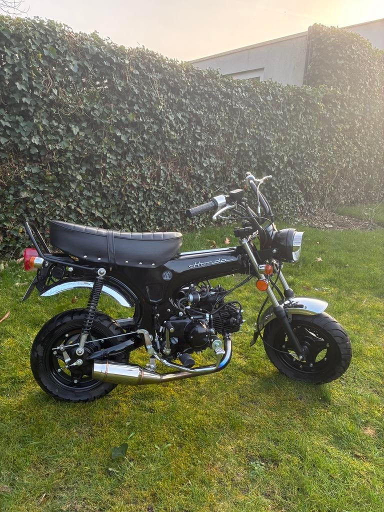 DAX, Fietsen en Brommers, Ophalen, Zo goed als nieuw