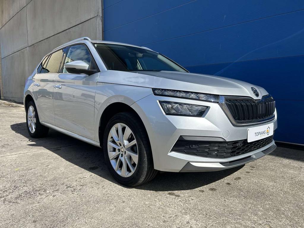Skoda Kamiq 1.0 TSI Ambition DSG - Carplay - Camera - Trekh, Auto's, Zwart, 0 kg, Bedrijf, 5 zetels