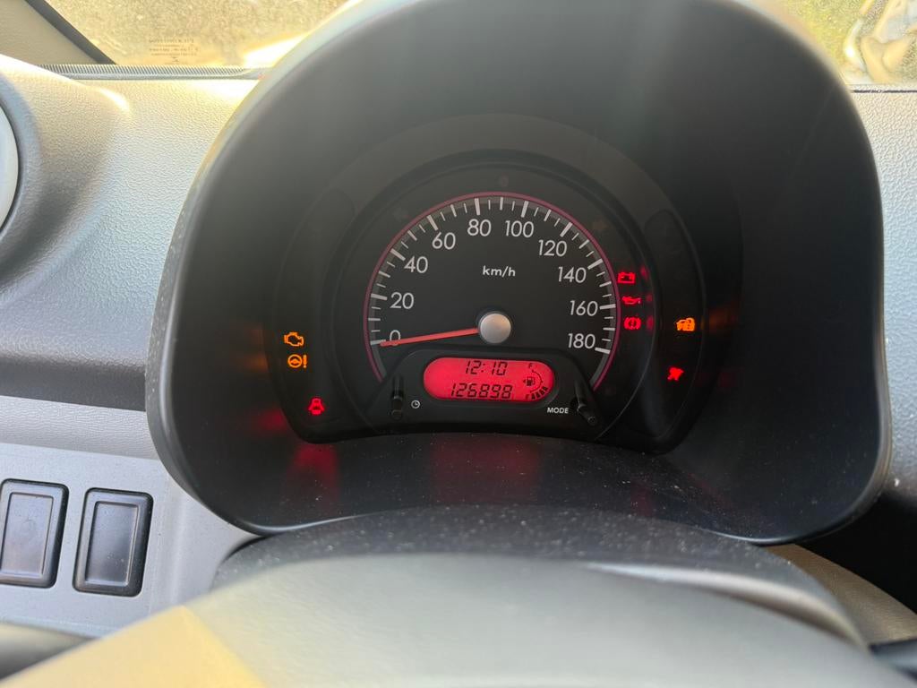 Nissan Pixo 1.0i, Auto's, Nissan, Particulier, Pixo, Benzine, Euro 5, Overige carrosserie, 5 deurs, Handgeschakeld, Zwart, Grijs