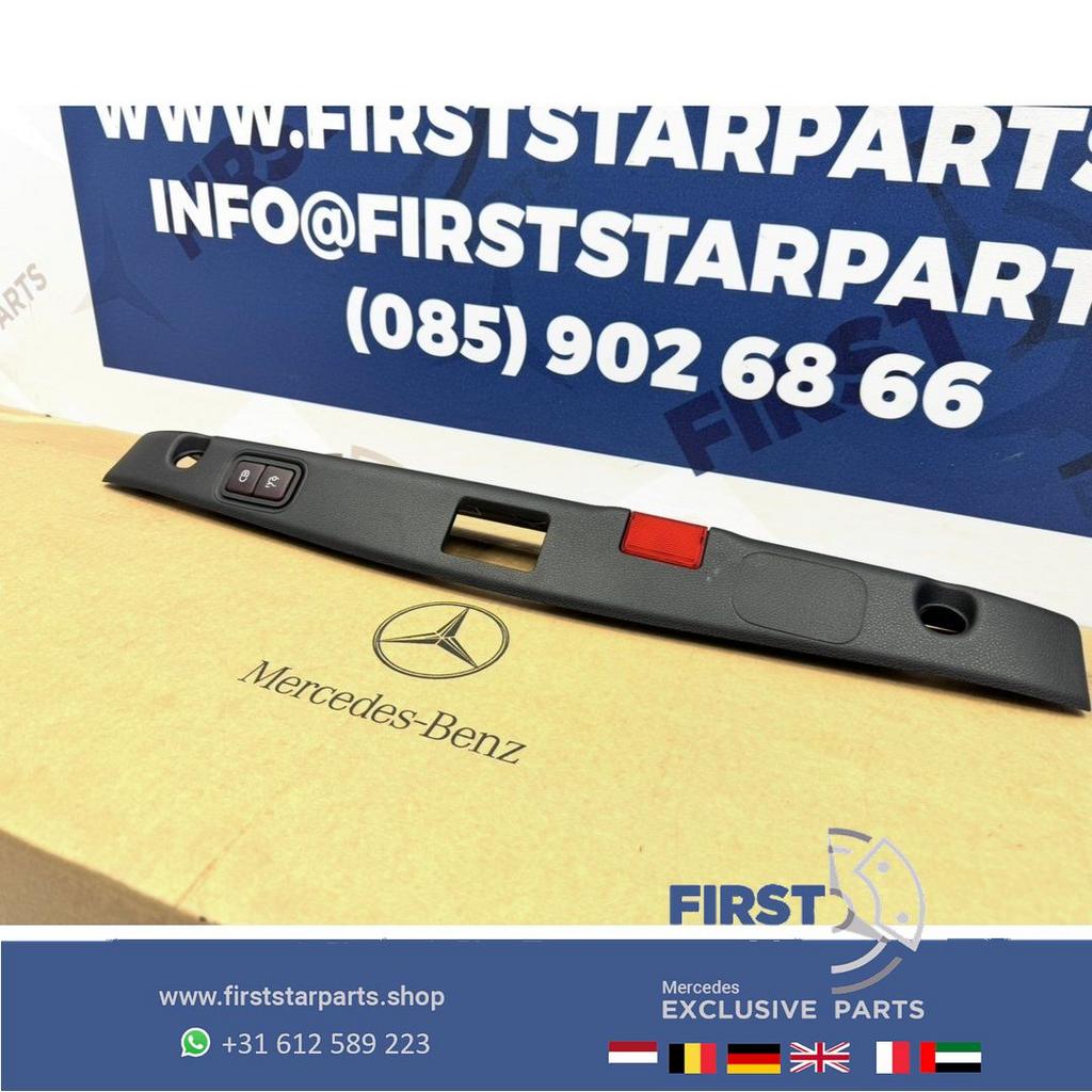 W205 W213 C E KLASSE ACHTERKLEP BEDIENING PANEEL A2137504100, Gebruikt, -, Ophalen of Verzenden, -