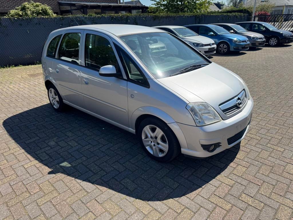 Démarrage et conduite de l'Opel Meriva 2009 essence 177dkm, Argent ou Gris, Achat, Entreprise, Boîte manuelle
