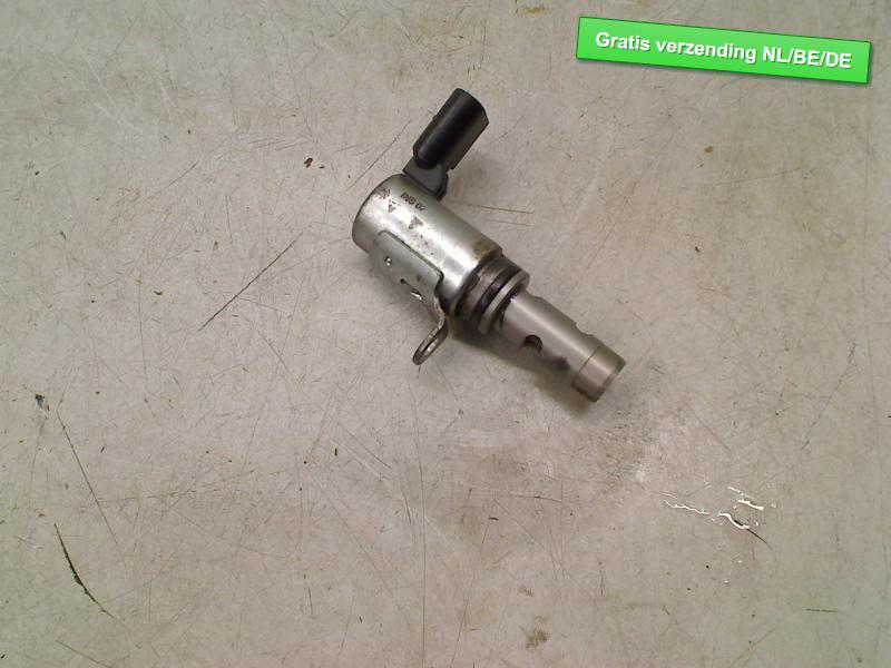 CAPTEUR POSITION ARBRE A CAME Golf VI (5K1) (03c906455a), Utilisé, De Bloemendaal 21 21
5221 EB  'S HERTOGENBOSCH, NL, Info@123Parts.nl