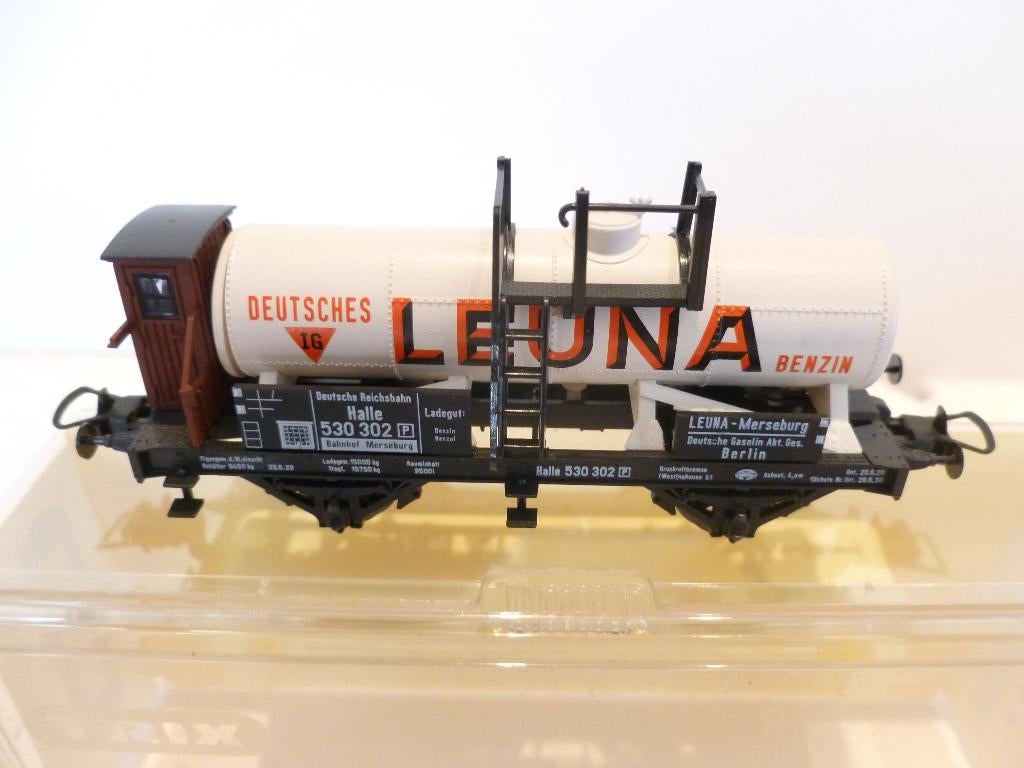 TRAINS HO, Hobby en Vrije tijd, Modeltreinen | H0, Zo goed als nieuw, Wagon, Gelijkstroom, Trix, Ophalen of Verzenden