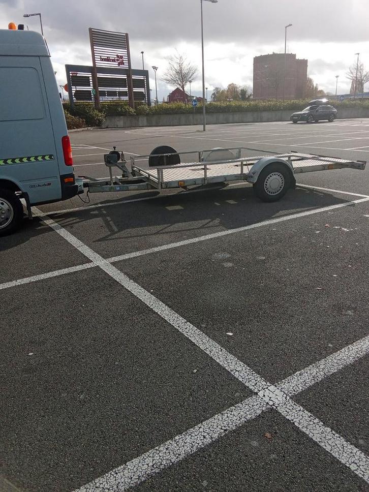 Remorque plateau avec chauffeur .. 0494.679.864. .., Autos : Divers, Autos divers Autre, Enlèvement