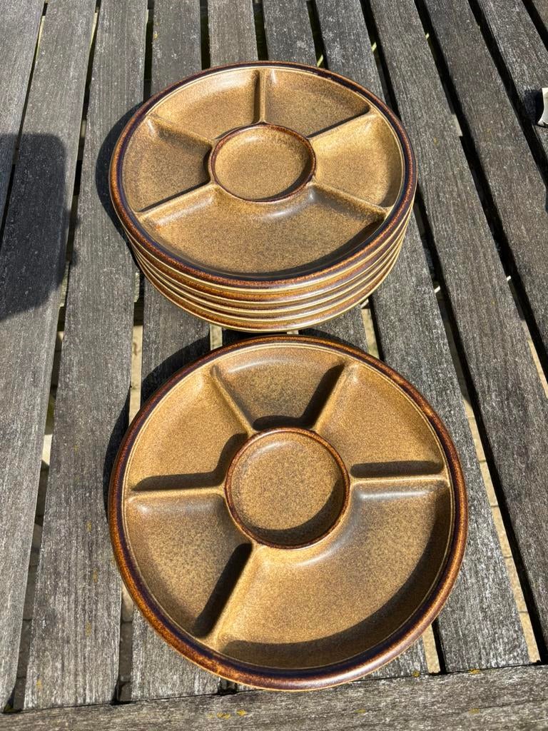 Magnifiques assiettes à fondue vintage, Enlèvement, Comme neuf, Assiettes(s)