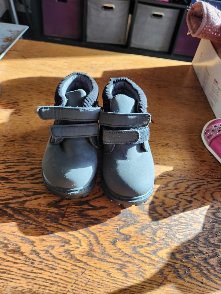 Chaussures enfant, Enfants & Bébés, Vêtements de bébé | Chaussures & Chaussettes, Enlèvement, Bottines