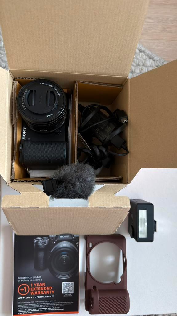 Nieuwe Sony zv-e10 met garantie, Audio, Tv en Foto, Fotocamera's Digitaal, Nieuw, Sony, Ophalen