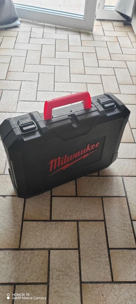 Perforateur Milwaukee SDS PLUS, Enlèvement, Perceuse