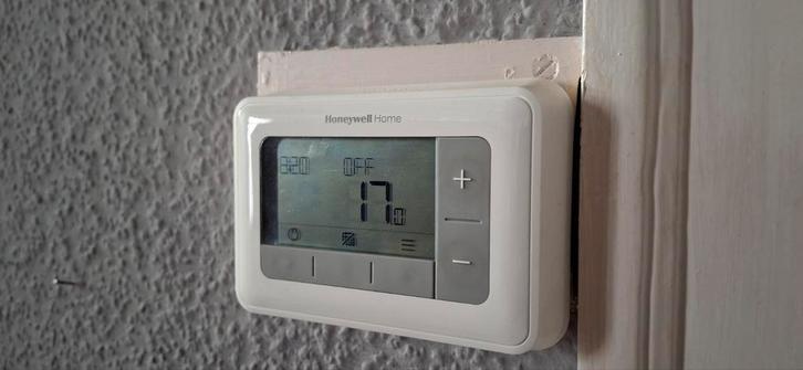Thermostat Honeywell Home T4, Bricolage & Construction, Thermostats, Comme neuf, Thermostat intelligent, Enlèvement