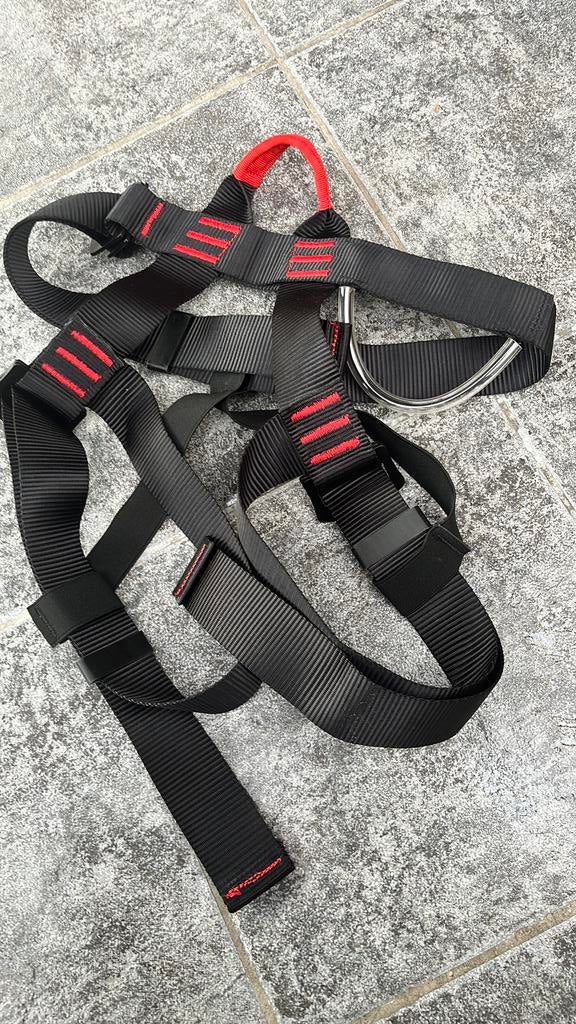 Klim harnas, Sport en Fitness, Klimsport, Ophalen, Zo goed als nieuw