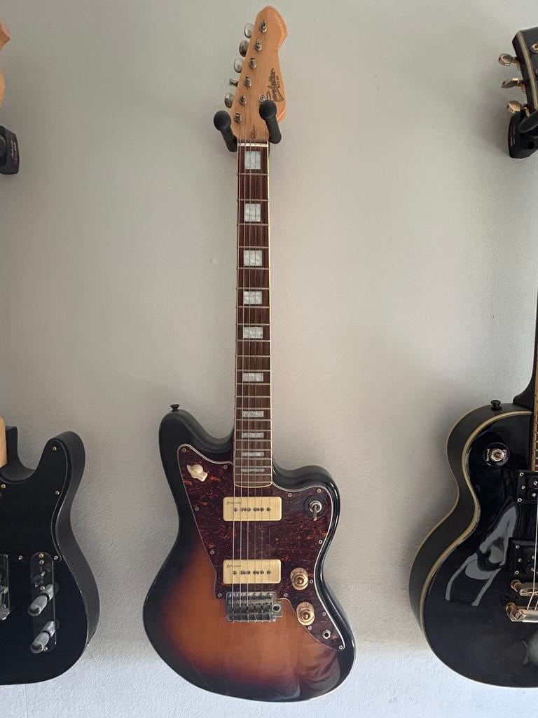 Jazzmaster revolution, Musique & Instruments, Instruments à corde | Guitares | Électriques, Enlèvement, Comme neuf