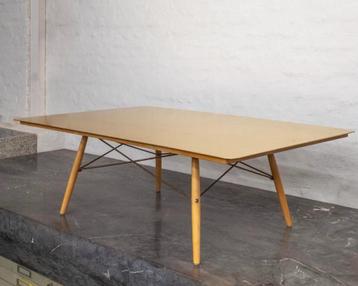 Gold Leaf Herman Miller Eames Coffee Table X vitra cassina beschikbaar voor biedingen