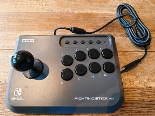 Nintendo Switch Poké controller + fighting stick, Games en Spelcomputers, Spelcomputers | Nintendo Consoles | Accessoires, Zo goed als nieuw