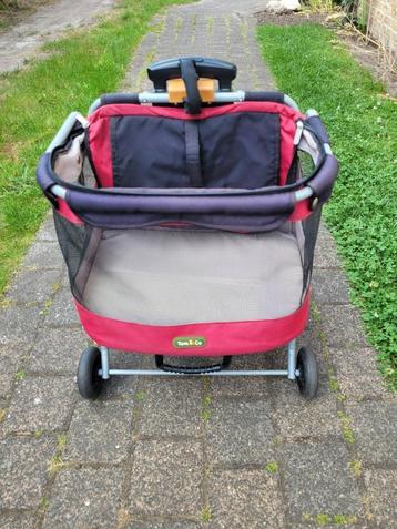 Hondenbuggy Tom & Co beschikbaar voor biedingen