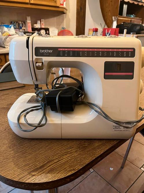 Brother PS-31 naaimachine – ouder model – ongetest, Hobby en Vrije tijd, Naaimachines en Toebehoren, Gebruikt, Naaimachine, Brother